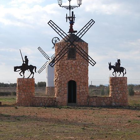 Alojamiento Rural Los Delfines Valdepenas Exterior photo